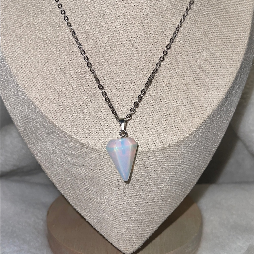 Elegant Silver Necklace with Iridescent Opalite Pendant